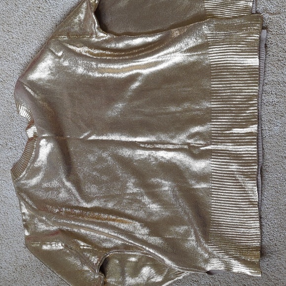Gold sweater NWOT sz M-L - Picture 3 of 6